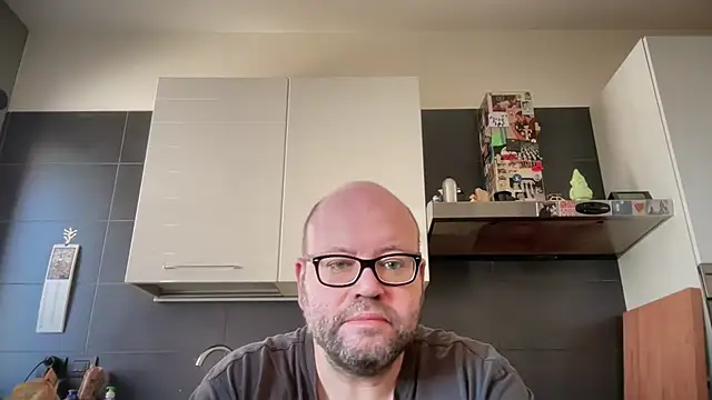 theitalianbear online show from October 7, 2025, 9:39 am