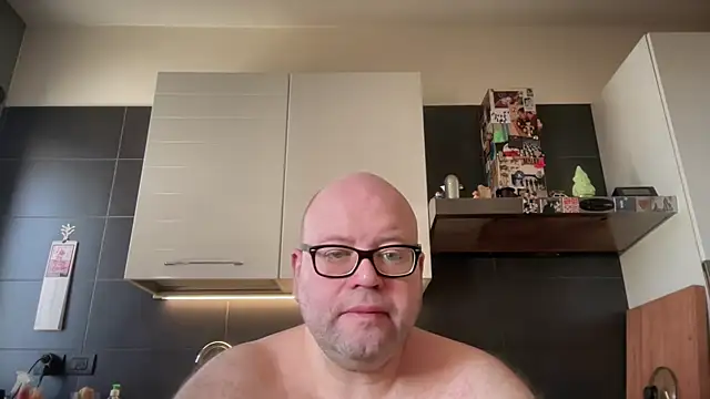 theitalianbear online show from February 18, 2026, 9:05 am