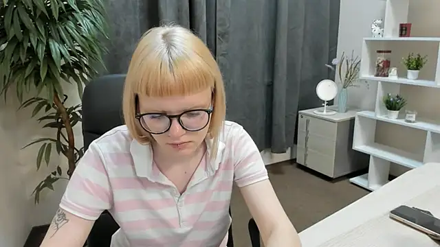 VanitaHymas online show from July 29, 2026, 9:51 am