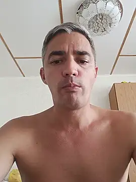 HotRamis83 online show from July 30, 2026, 2:05 pm