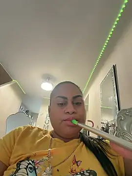 nickaury25 online show from August 1, 2026, 8:52 pm