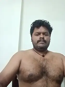 Snapshot of yourmlll chatting on August 4, 2026, 11:24 am yourmlll online show from August 4, 2026, 11:24 am
