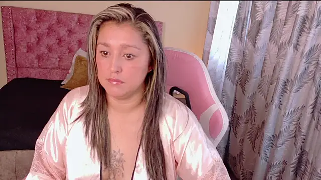 miss chantall online show from August 4, 2026, 8:44 pm
