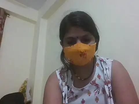 Sexxytannu online show from August 4, 2026, 8:22 pm