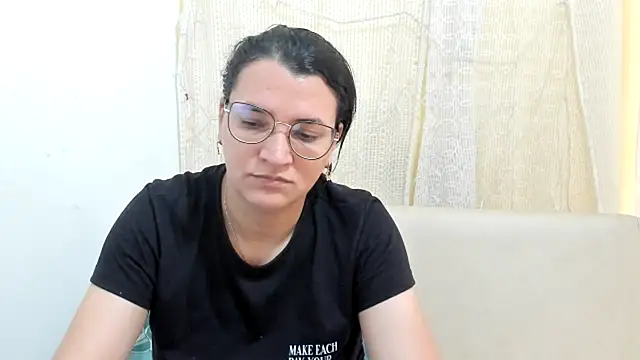 MARILYN GARCIA online show from February 21, 2026, 4:30 pm