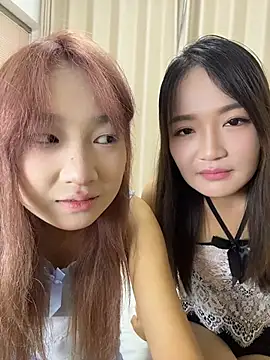 yayaluo770 online show from August 6, 2026, 11:23 am