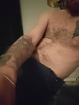 Bearded Daddy321 online show from August 9, 2026, 11:42 pm