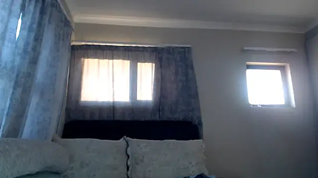 leanna23 online show from October 10, 2025, 4:00 am