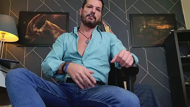 ChrisKox online show from November 3, 2025, 2:35 am