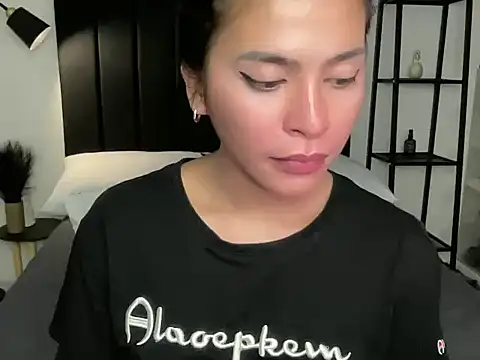 your bianca69 online show from December 14, 2024, 6:13 am