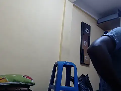 kurtbigcock online show from May 21, 2026, 6:37 pm
