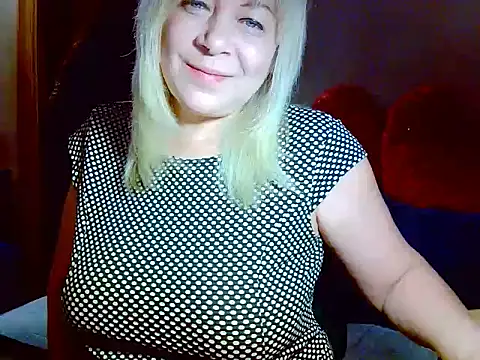 AgoniA7 online show from April 9, 2026, 2:44 am