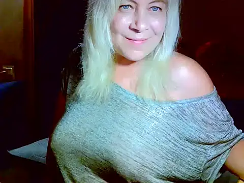 AgoniA7 online show from July 8, 2026, 6:12 pm