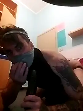 Snapshot of Elodie76 chatting on November 16, 2025, 8:03 pm Elodie76 online show from November 16, 2025, 8:03 pm