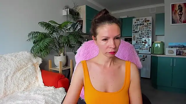 Snapshot of ChristinaGlory chatting on October 23, 2025, 7:29 am ChristinaGlory online show from October 23, 2025, 7:29 am