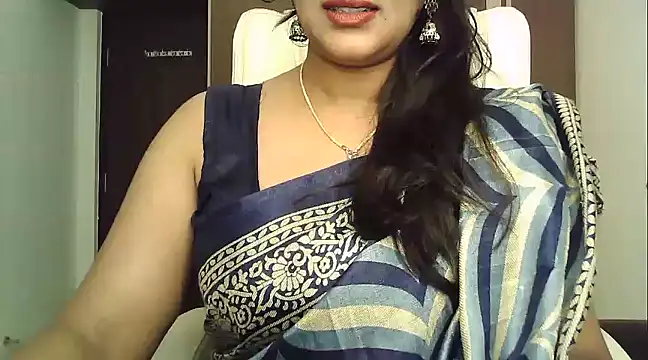 Snapshot of Spandana_Sweety chatting on December 24, 2024, 12:44 pm Spandana Sweety online show from December 24, 2024, 12:44 pm