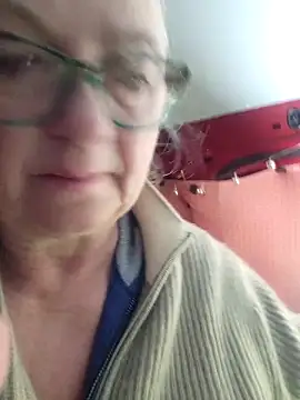 Snapshot of MucMilf59 chatting on April 2, 2026, 6:11 am MucMilf59 online show from April 2, 2026, 6:11 am