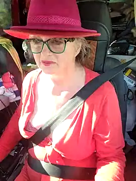 Snapshot of MucMilf59 chatting on April 7, 2026, 7:31 am MucMilf59 online show from April 7, 2026, 7:31 am