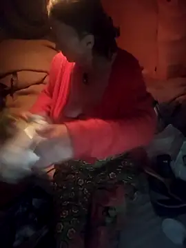 Snapshot of MucMilf59 chatting on April 15, 2026, 7:58 pm MucMilf59 online show from April 15, 2026, 7:58 pm