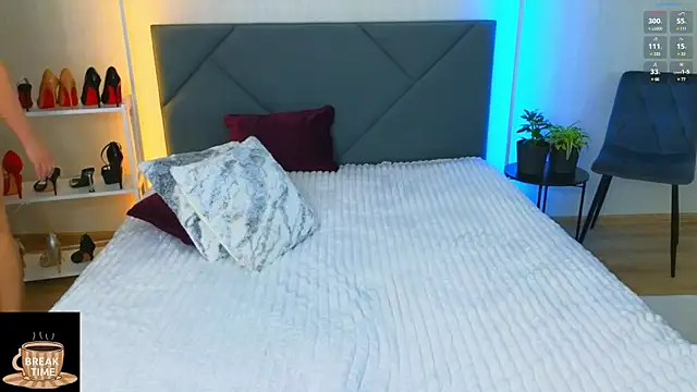 Snapshot of Kira_from_UA chatting on March 5, 2025, 12:00 pm Kira from UA online show from March 5, 2025, 12:00 pm