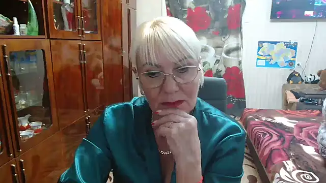 Snapshot of JenaCheim chatting on June 9, 2026, 7:25 pm JenaCheim online show from June 9, 2026, 7:25 pm