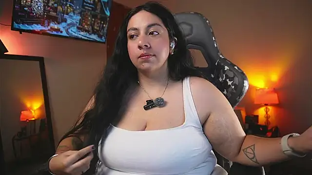 coraline latin online show from December 4, 2025, 10:29 pm