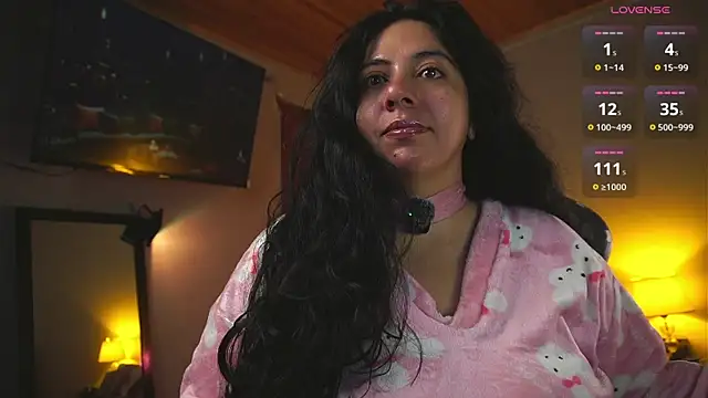 Snapshot of coraline_latin chatting on July 10, 2026, 10:29 am coraline latin online show from July 10, 2026, 10:29 am