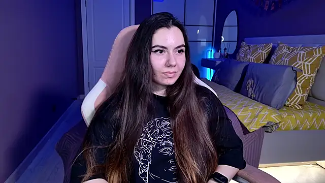 Foxohlove online show from November 1, 2025, 6:54 pm