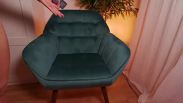 Snapshot of StracciaStella- chatting on February 12, 2026, 5:41 pm StracciaStella- online show from February 12, 2026, 5:41 pm