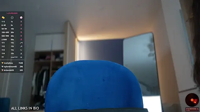 LAUREL HAZEL online show from February 13, 2025, 1:40 am