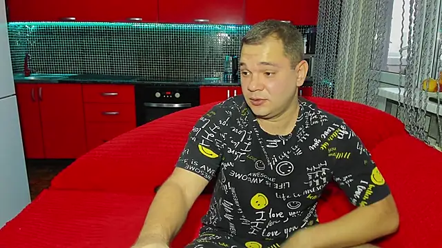 Snapshot of sladkayapara2019 chatting on November 7, 2025, 6:35 am sladkayapara2019 online show from November 7, 2025, 6:35 am