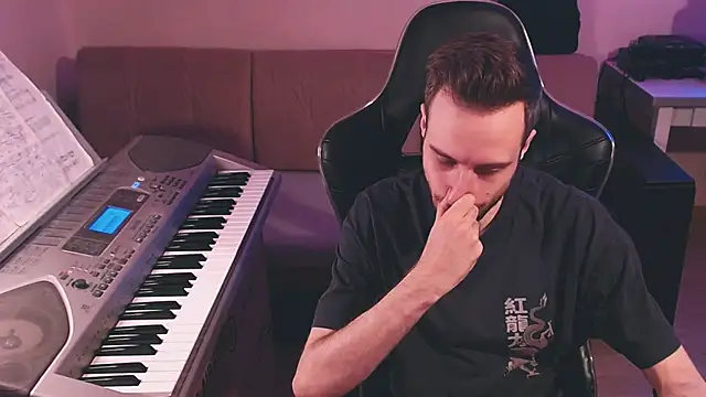 Sweetparker online show from October 28, 2025, 4:09 pm