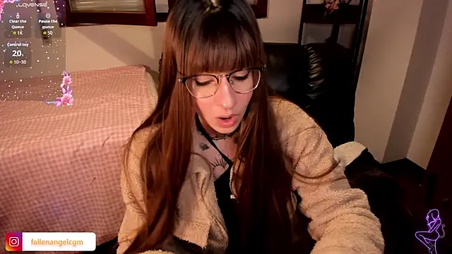 Fallengangel online show from March 15, 2026, 7:09 pm