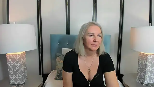 Snapshot of EricaTop chatting on January 9, 2025, 7:50 pm EricaTop online show from January 9, 2025, 7:50 pm