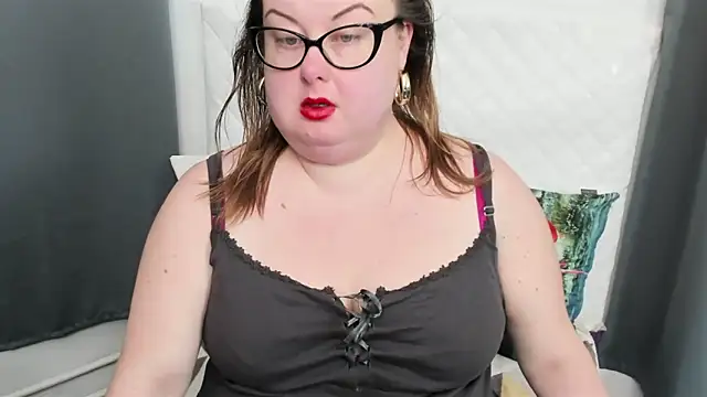 Snapshot of dirtyBonnie chatting on February 9, 2025, 10:53 am dirtyBonnie online show from February 9, 2025, 10:53 am