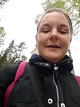 Snapshot of SwedishJennifer chatting on May 19, 2026, 12:11 pm SwedishJennifer online show from May 19, 2026, 12:11 pm