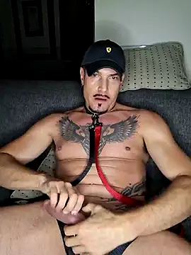 Snapshot of Dv8rBoy666 chatting on January 16, 2025, 3:23 am Dv8rBoy666 online show from January 16, 2025, 3:23 am