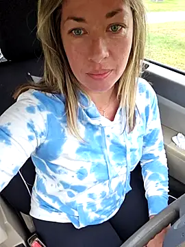 Snapshot of _NinaLuvSins_ chatting on September 18, 2025, 12:29 pm NinaLuvSins online show from September 18, 2025, 12:29 pm