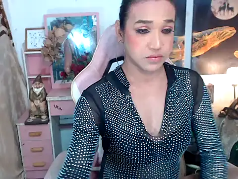 AsianMariaTs online show from November 18, 2025, 2:43 pm