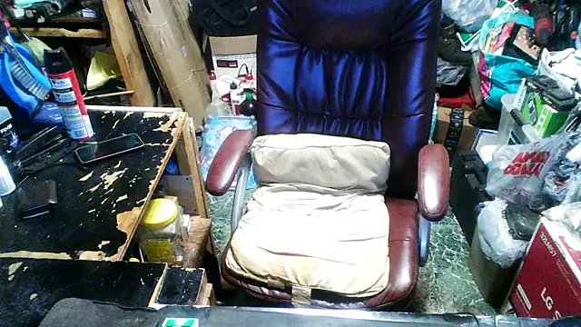 russtee online show from November 16, 2025, 7:52 pm