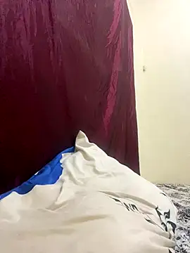  FoxyFlair online show from December 3, 2025, 1:20 pm