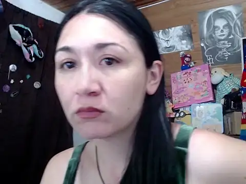 emilymonrroe online show from May 14, 2026, 3:46 am