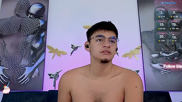 Snapshot of VikoHands chatting on February 22, 2025, 7:01 am VikoHands online show from February 22, 2025, 7:01 am