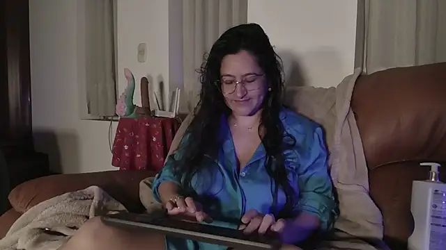 DeesseLuxure online show from October 2, 2025, 7:04 am