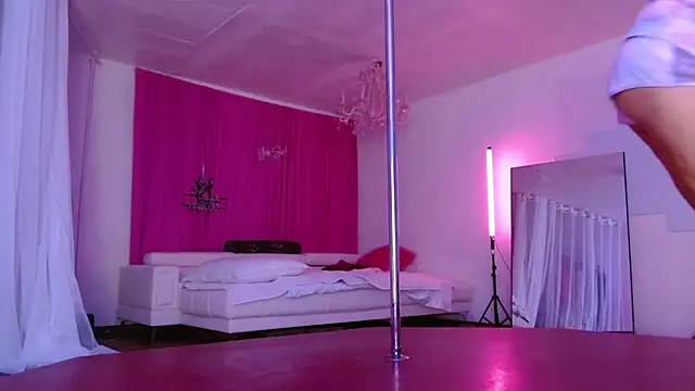 Sweet-Ginger online show from October 2, 2025, 9:33 pm