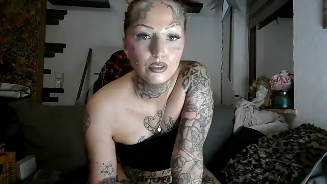 RoxxyInk online show from February 22, 2026, 9:24 pm
