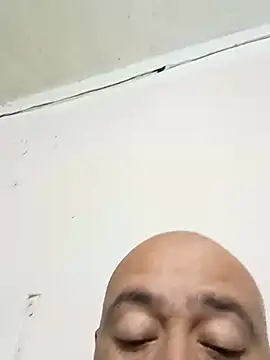 GeorgeVergaGrues online show from February 7, 2025, 3:01 am
