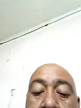 GeorgeVergaGrues online show from October 17, 2025, 2:26 am