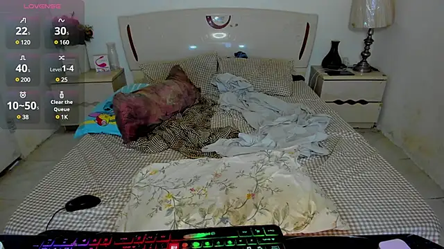 Snapshot of MiracleTs4U chatting on March 20, 2025, 9:59 am MiracleTs4U online show from March 20, 2025, 9:59 am