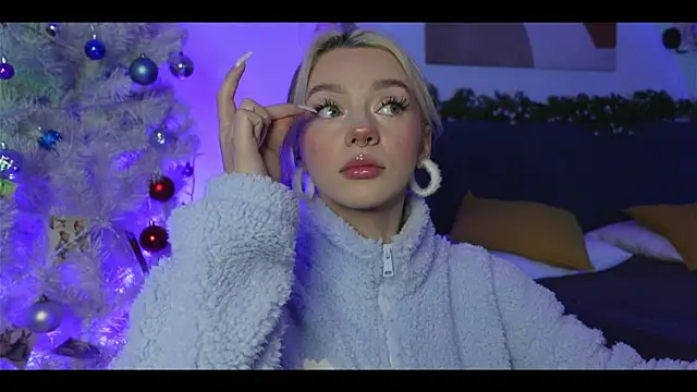 Snapshot of KristaBrooks chatting on December 12, 2024, 3:16 pm KristaBrooks online show from December 12, 2024, 3:16 pm